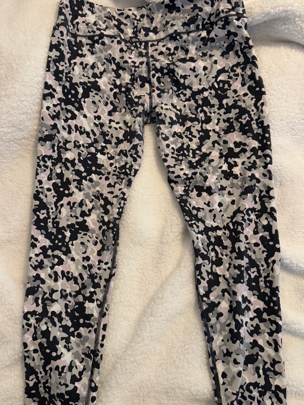 Women’s Victoria secret knockout 7/8  Camo Print tights- Black, Gray & Pink